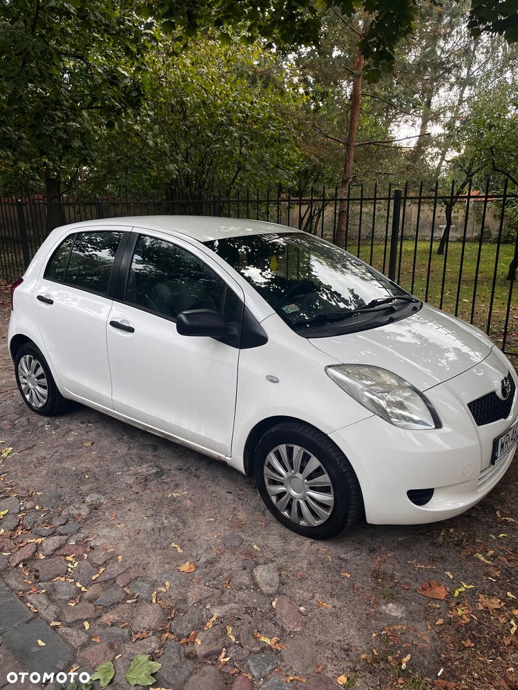 Toyota Yaris - 9