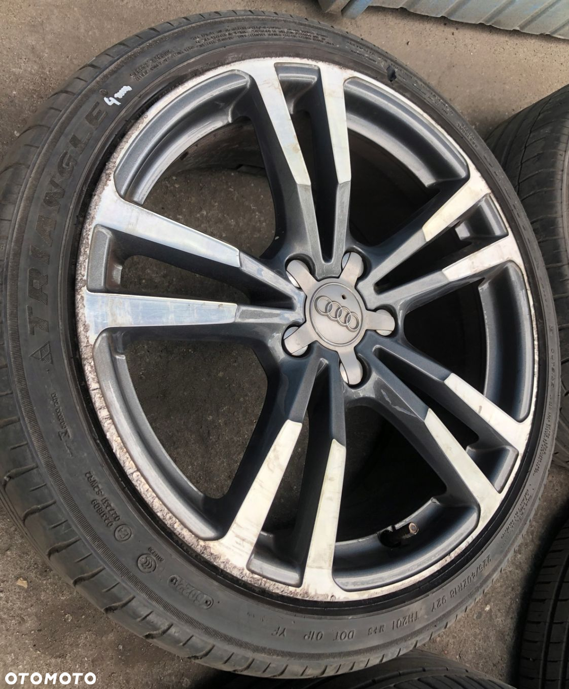 FELGI RONAL AUDI 8Jx18H2 ET 46 8V0601025BC 5x112 - 3