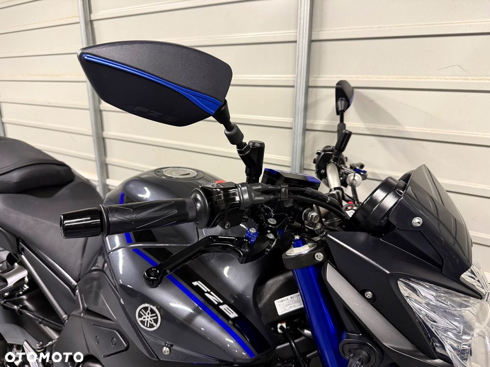 Yamaha FZ8 - 12