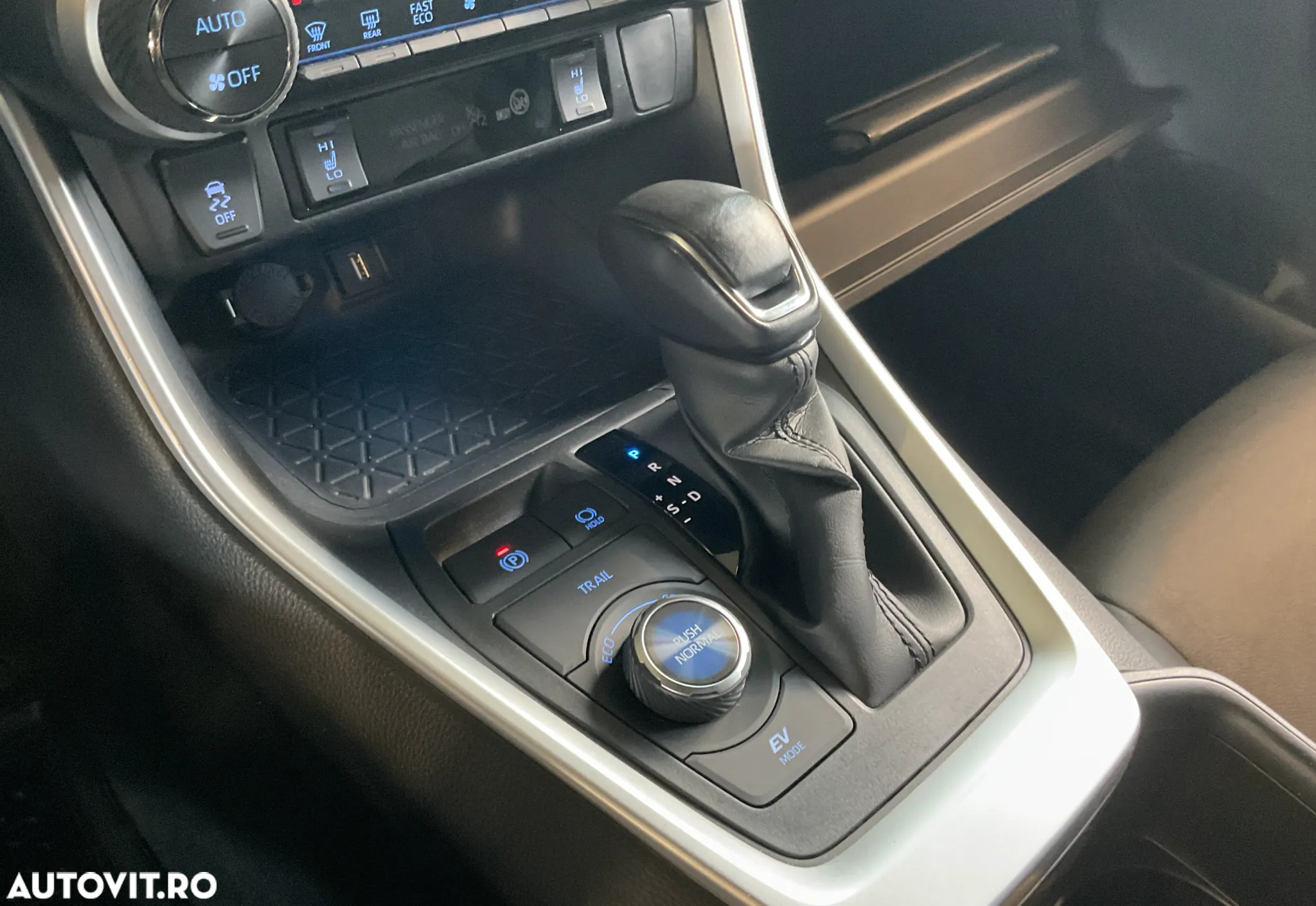 Toyota RAV4 2.5 4x4 Hybrid Style Selection - 9