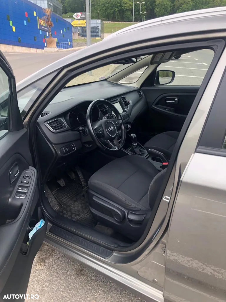 Kia Carens 1.6 GDI FAMILY - 7