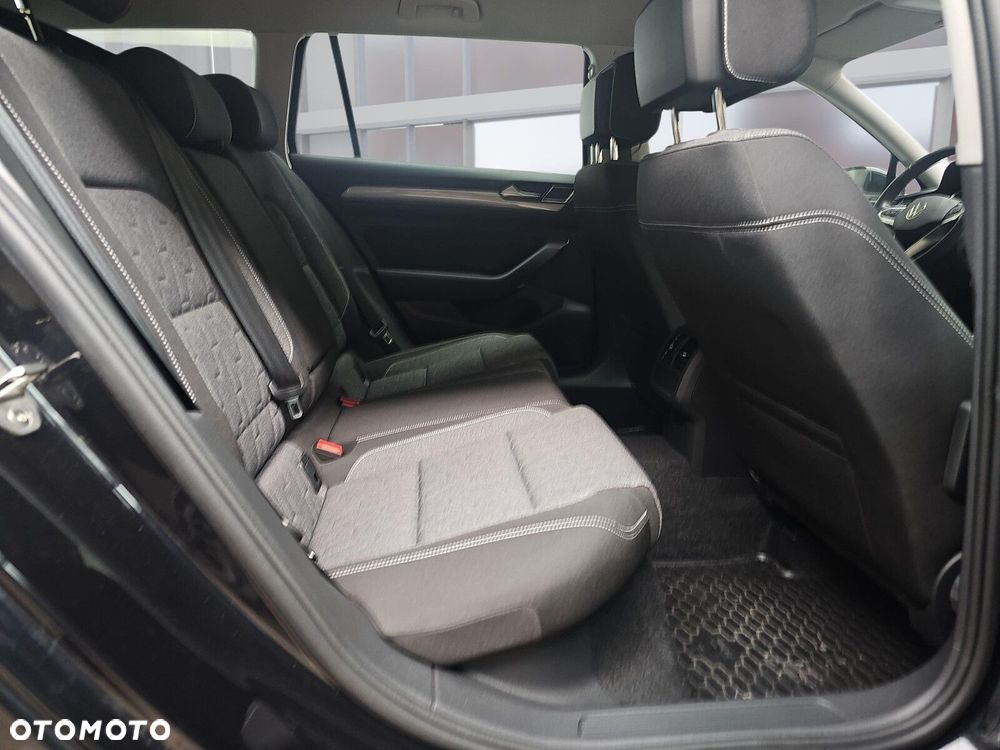 Volkswagen Passat Variant 1.5 TSI EVO Business DSG - 12