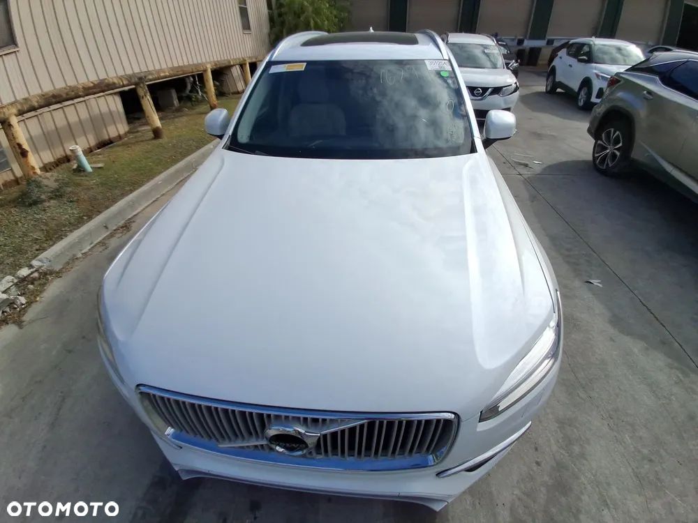 Volvo XC 90 - 29
