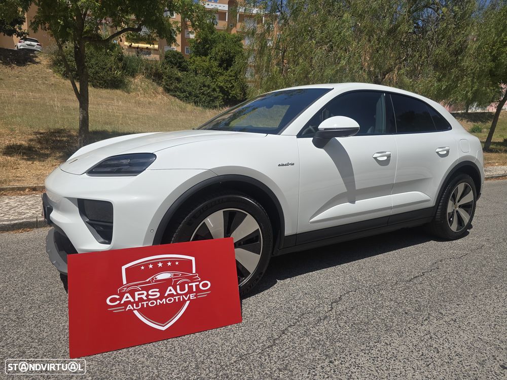 Porsche Macan Electric - 2