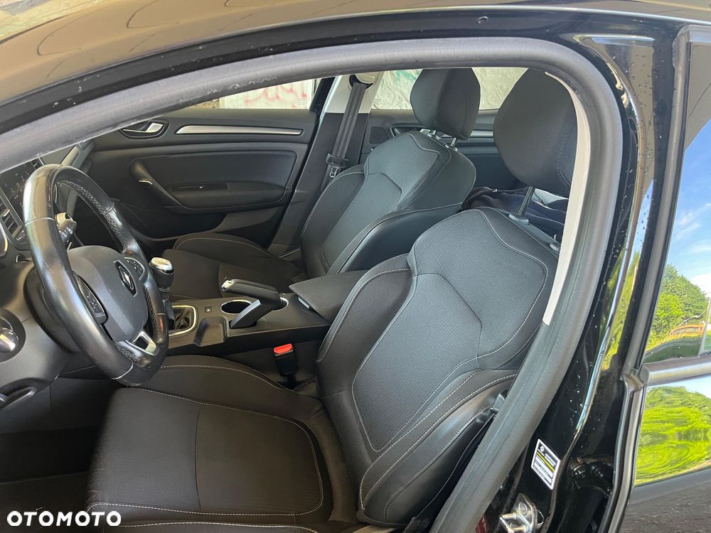 Renault Megane 1.5 Blue dCi Intens - 9