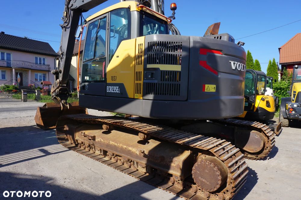 Volvo ECR 235 EL - 9