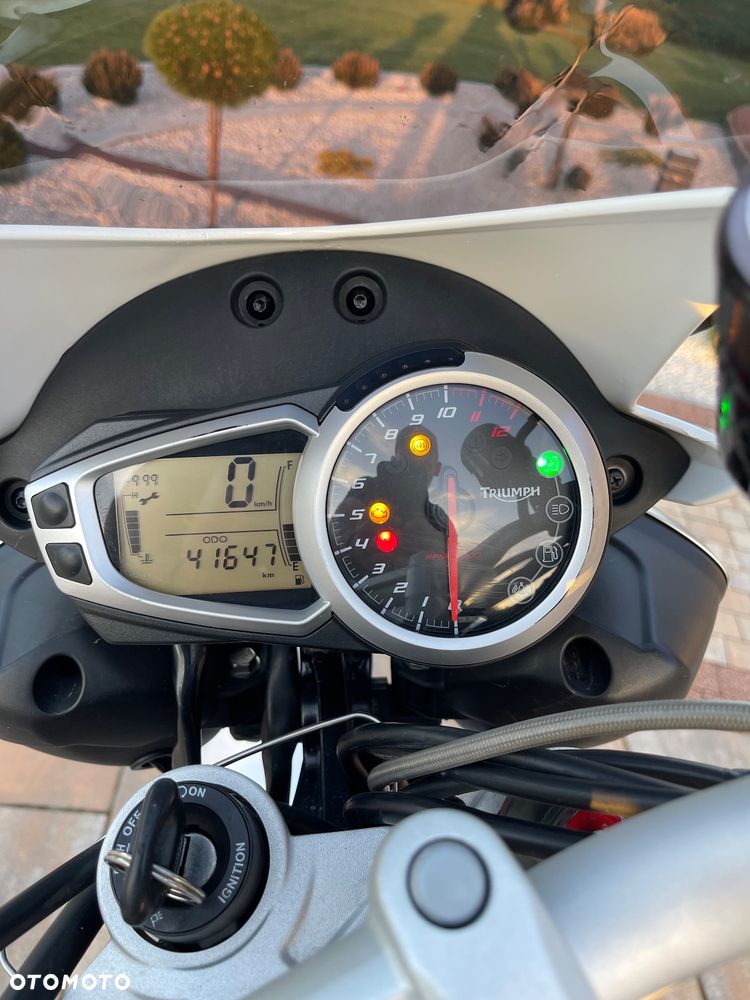 Triumph Speed Triple - 12