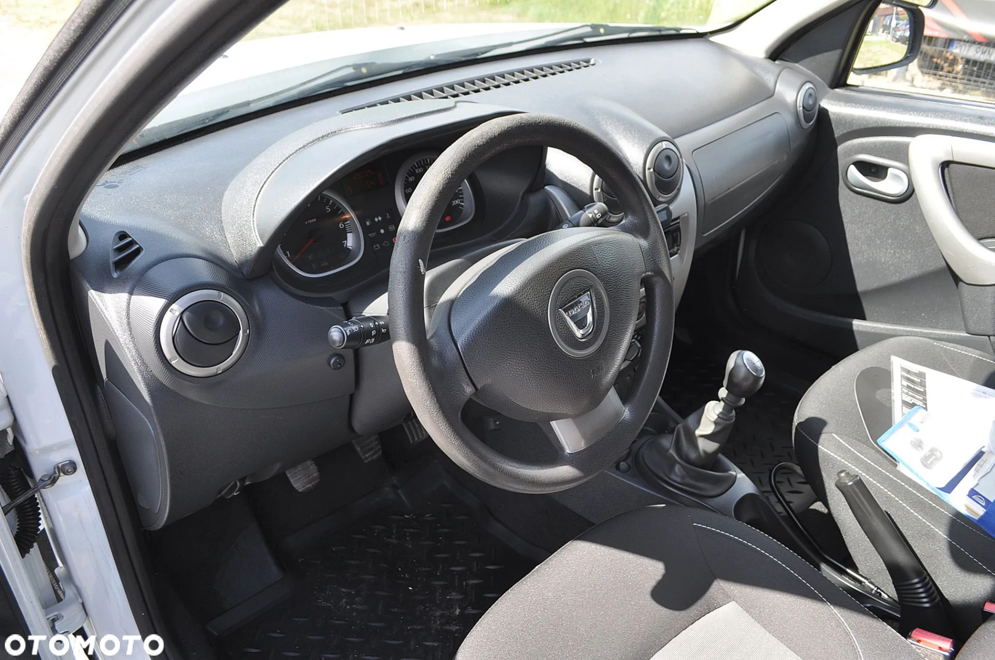 Dacia Duster 1.6 16V 4x4 - 22
