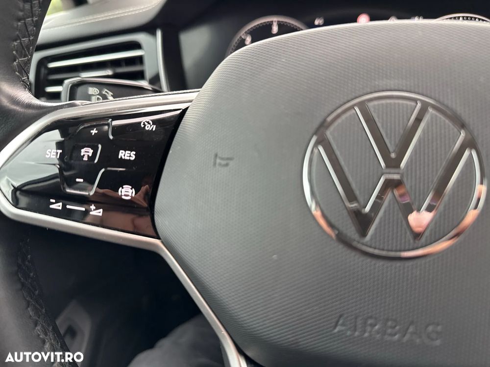 Volkswagen Touareg V6 TDI 4MOTION Elegance - 18