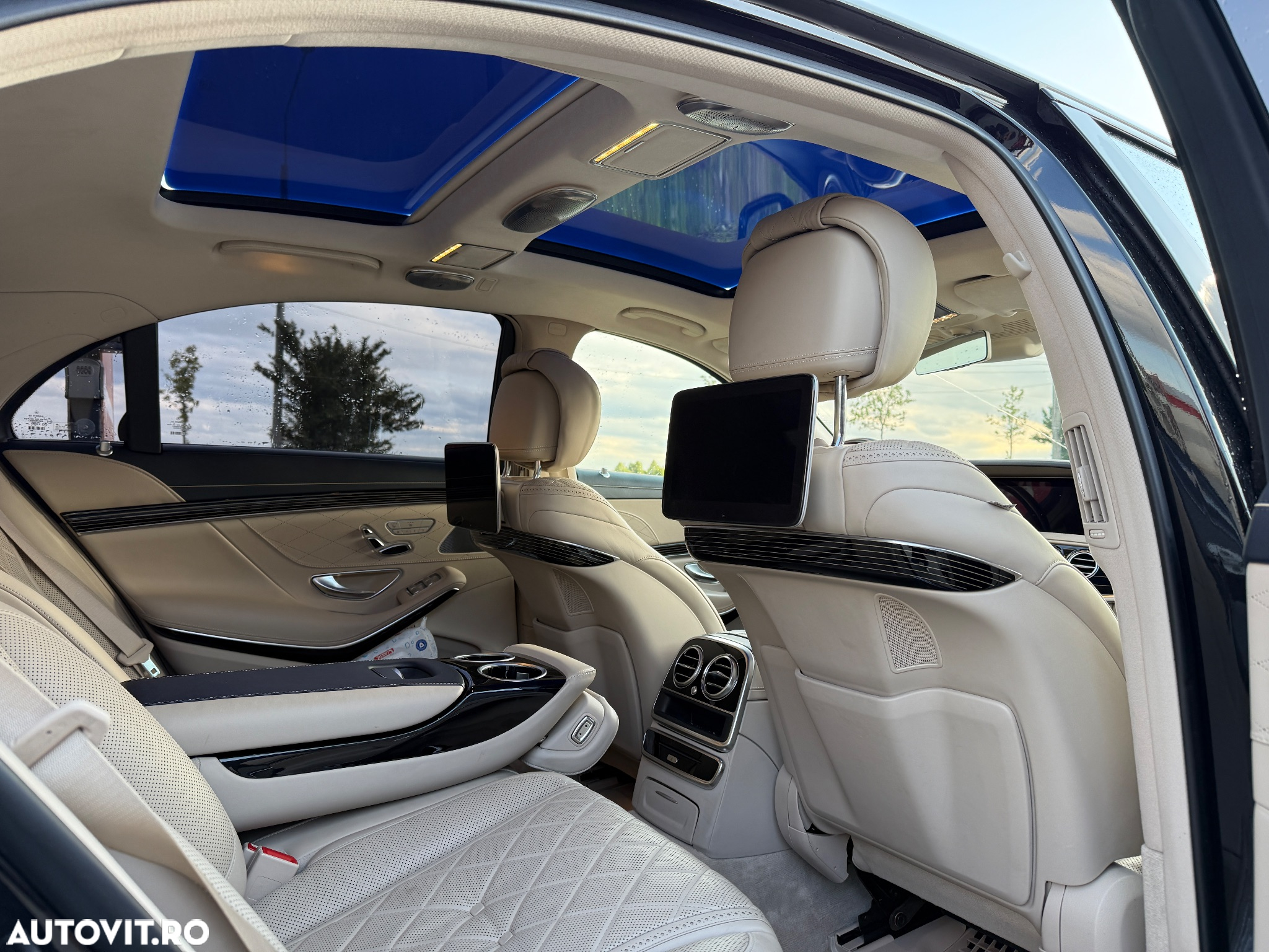 Mercedes-Benz S 560 4Matic 9G-TRONIC - 13