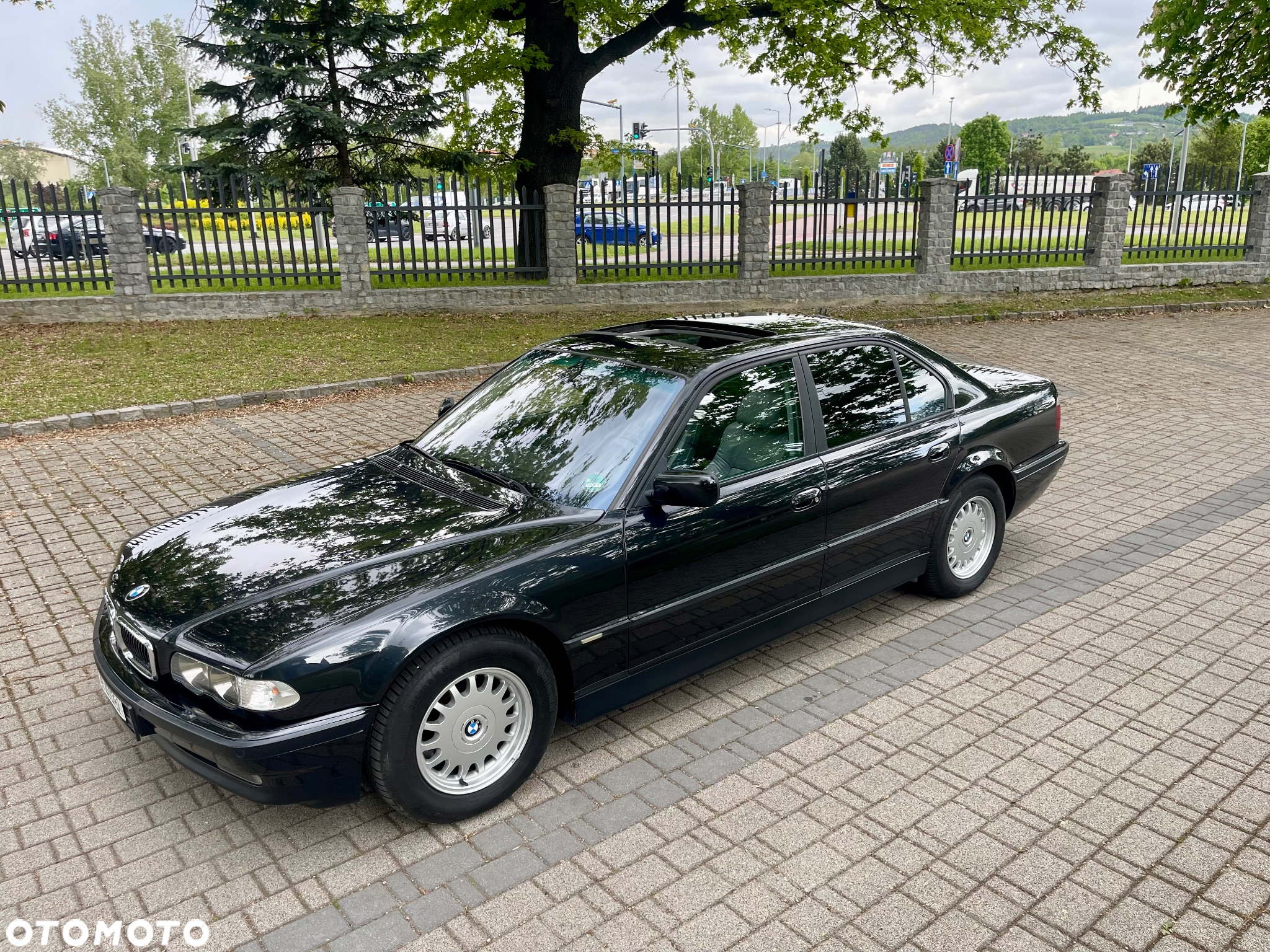 BMW Seria 7 750i - 6