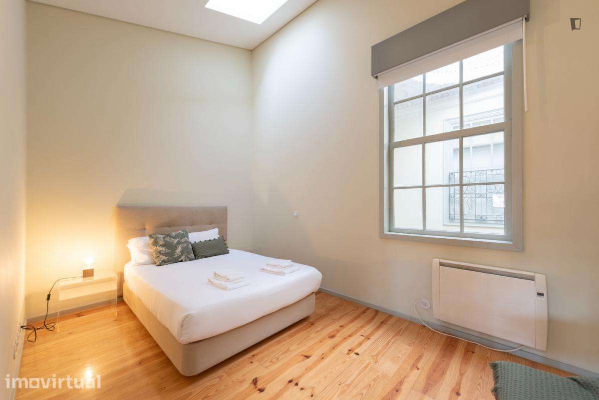 Apartamento com 1 quartos - localizado em Sé Porto - Grande imagem: 2/29