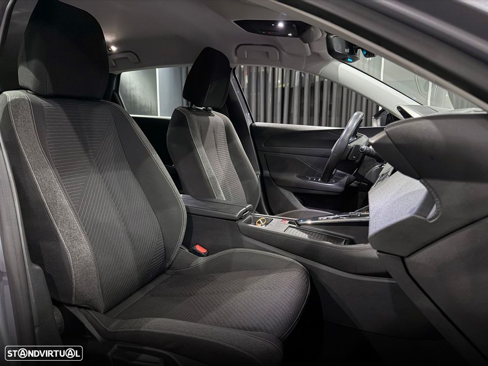 Peugeot 308 SW 1.6 Hybrid Allure e-EAT8 - 32