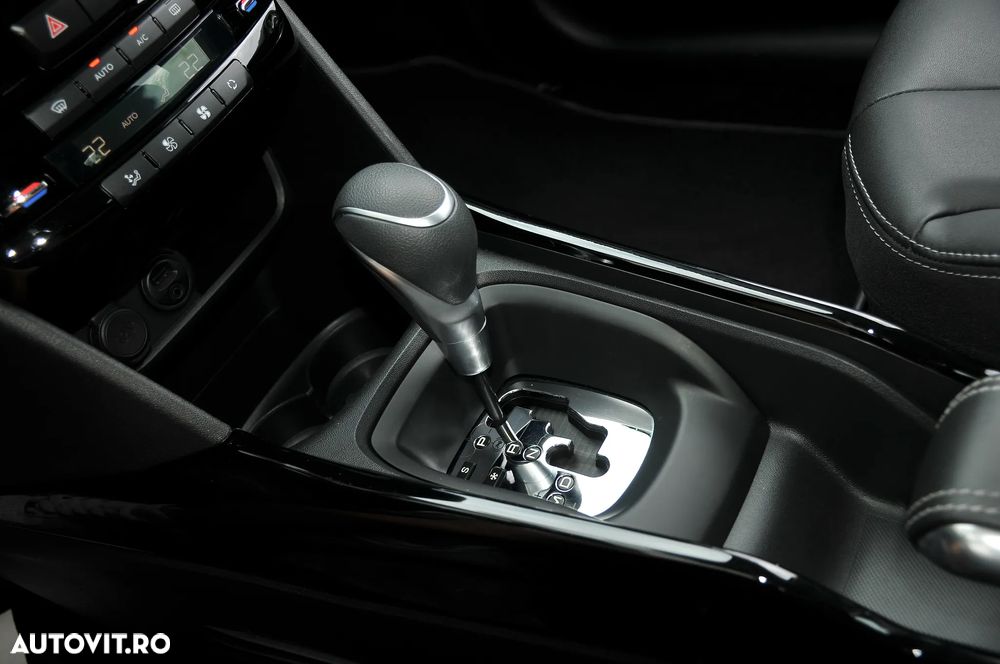 Peugeot 2008 PureTech 110 Stop&Start EAT6 Allure - 16
