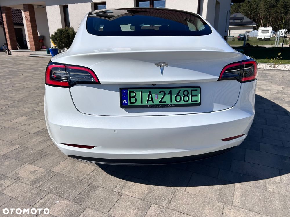 Tesla Model 3 - 3