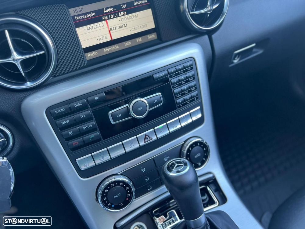 Mercedes-Benz SLK 200 (BlueEFFICIENCY) 7G-TRONIC - 10