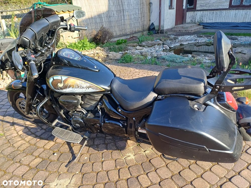 Suzuki Boulevard - 2