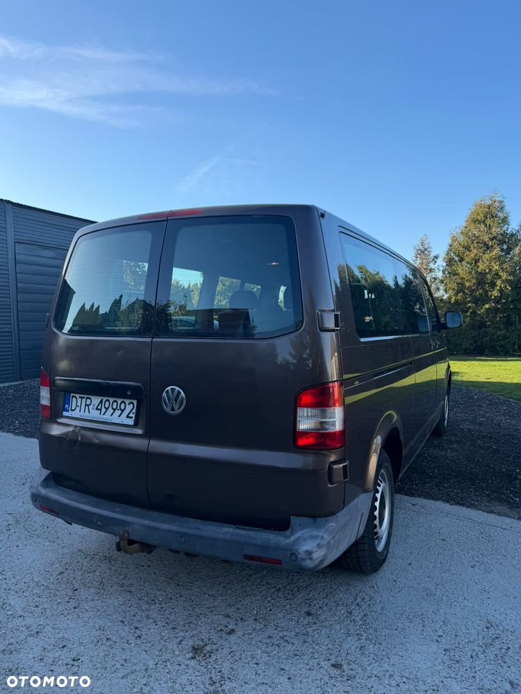 Volkswagen Caravelle - 7