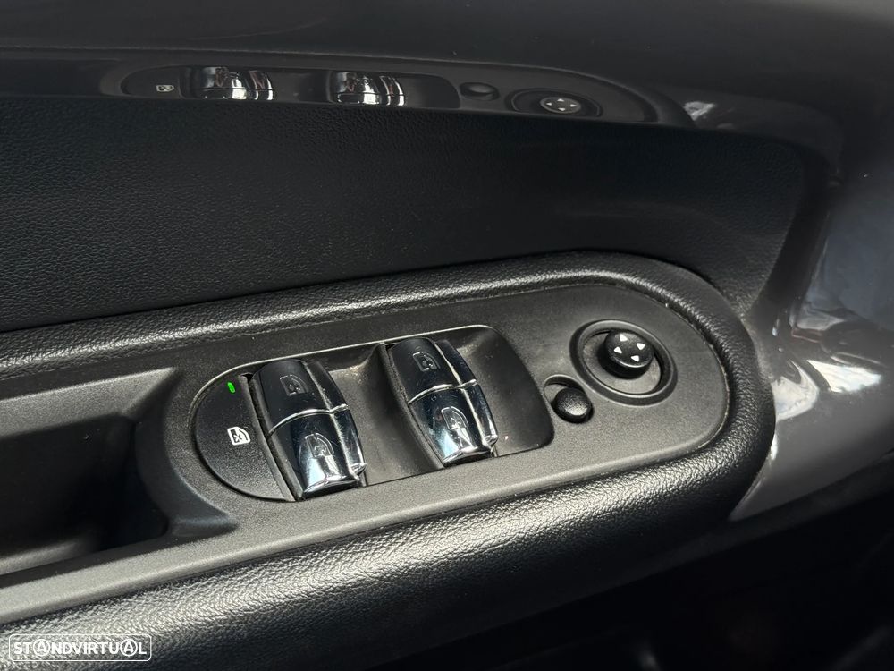 MINI Countryman Cooper SE ALL4 Auto - 26