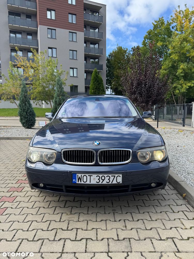 BMW Seria 7 745i - 5