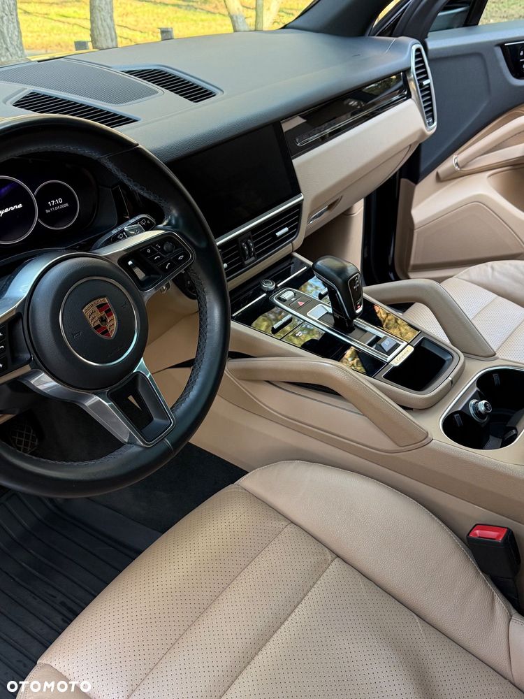 Porsche Cayenne Standard - 5