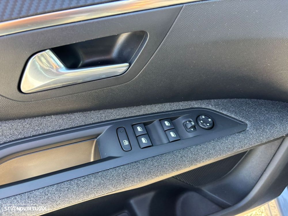 Peugeot 3008 1.5 BlueHDi Active - 17