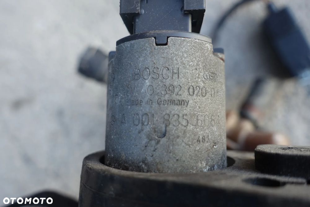 PRZEKAŹNIK POMPY ELEKTROZAWÓR POMPA WODY VITO 639 2.2CDI - 8