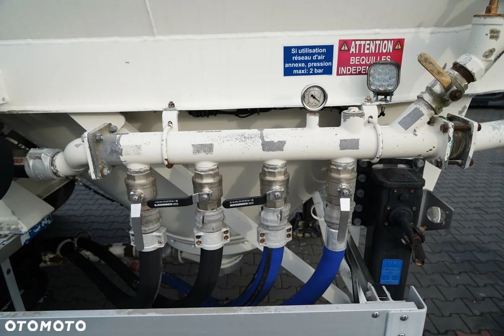 Feldbinder CEMENTONACZEPA / 3 KOMORY / 37 000 L / SILOS / DO MATERIAŁÓW SYPKICH  / ALUFELGI - 16