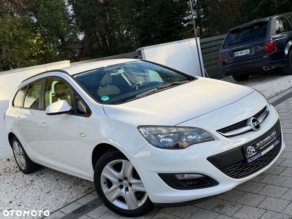 Opel Astra 2013 photo 4