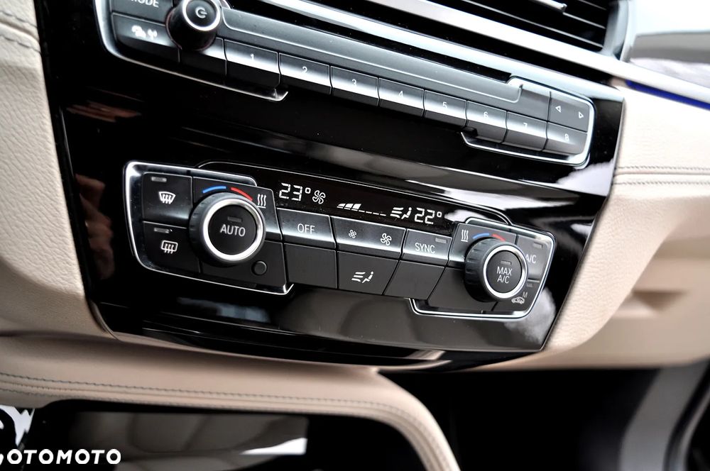 BMW X1 xDrive20d xLine - 33