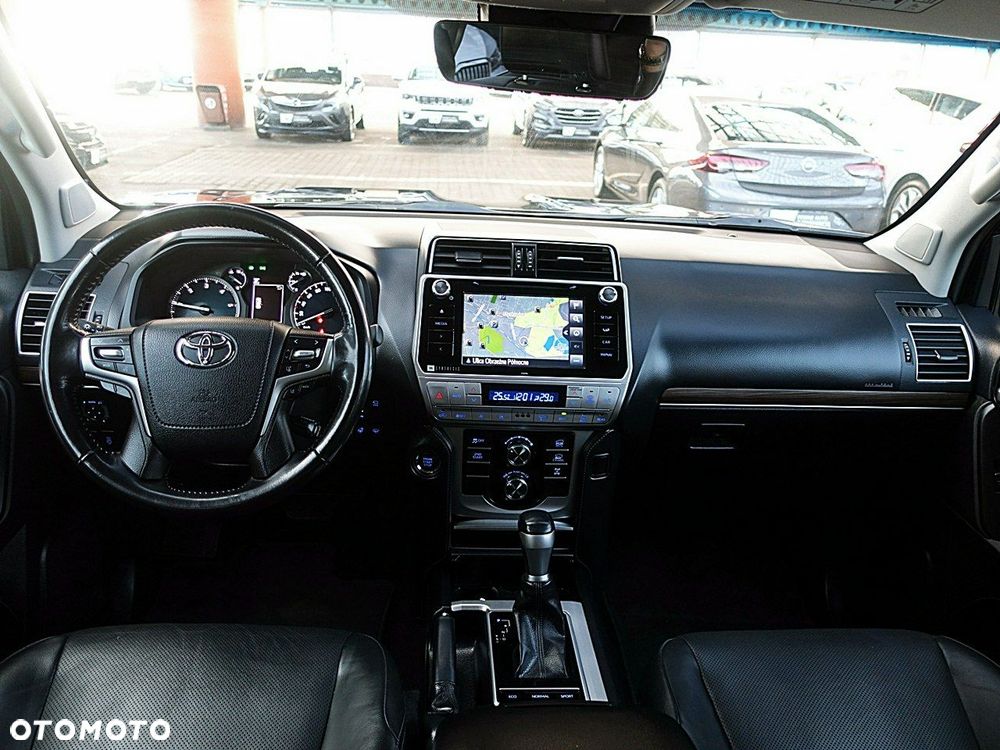 Toyota Land Cruiser LC 2.8 D-4D Invincible - 17