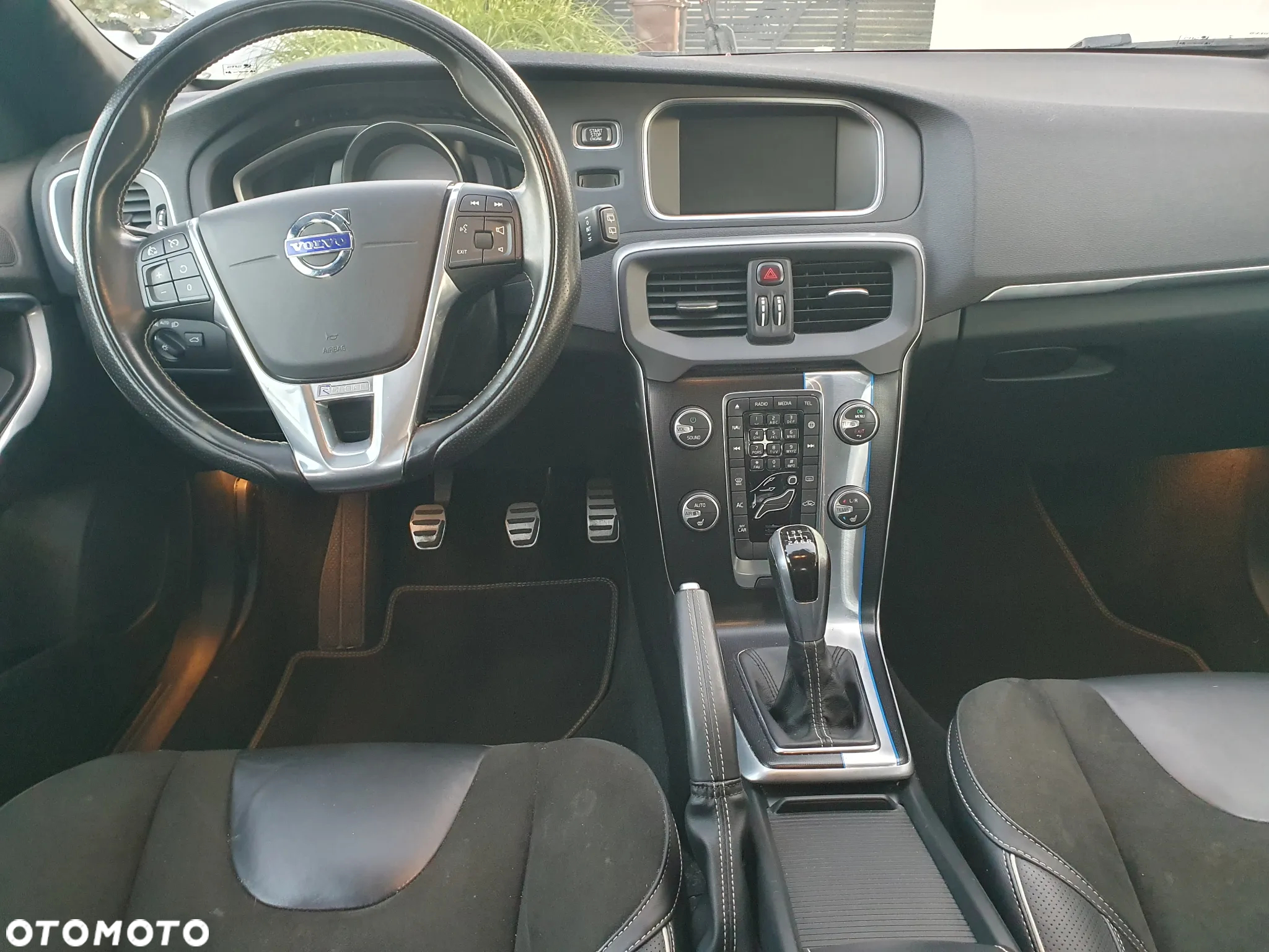 Volvo V40 D2 Drive-E R-Design Kinetic - 11