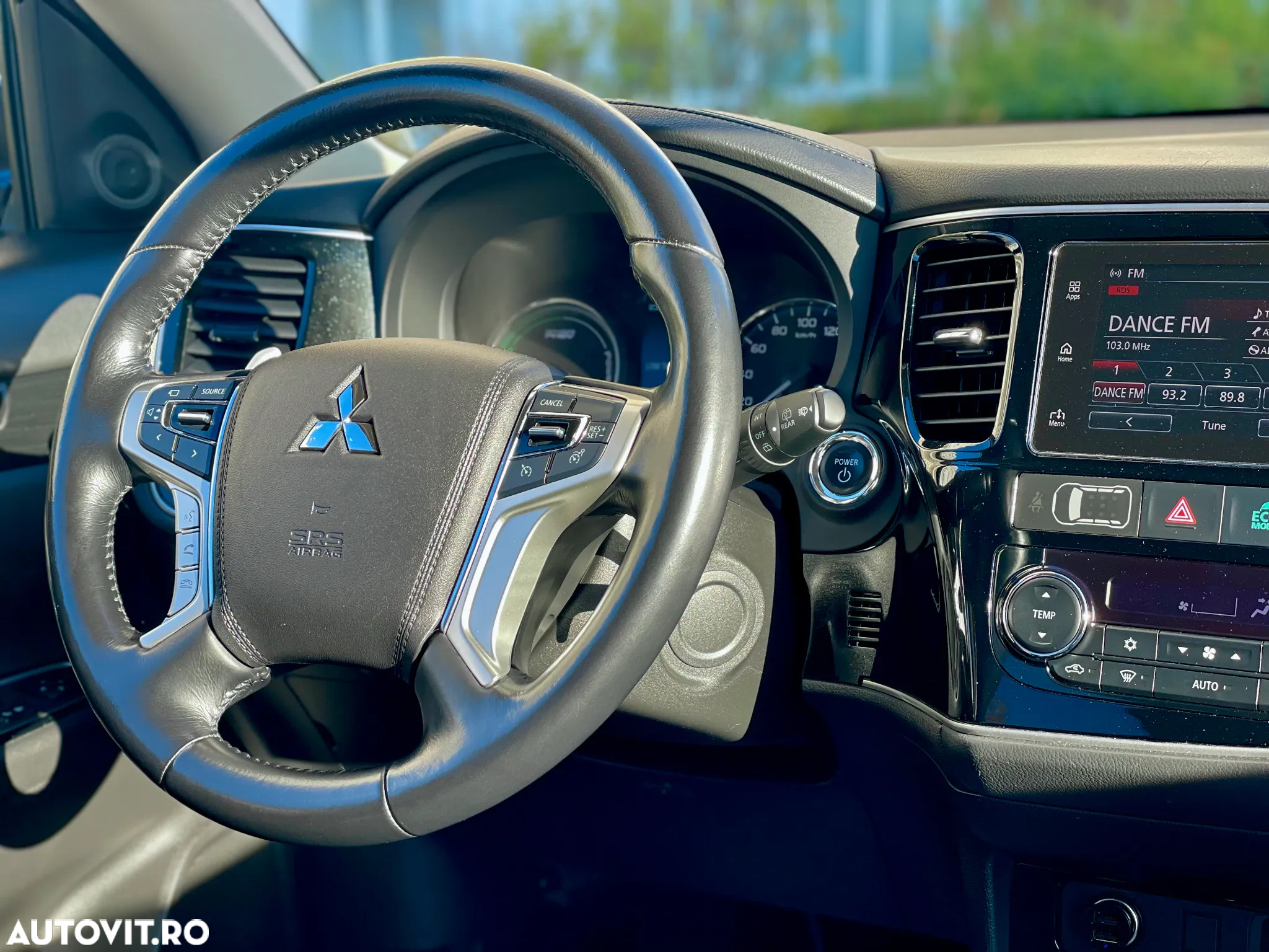 Mitsubishi Outlander - 20
