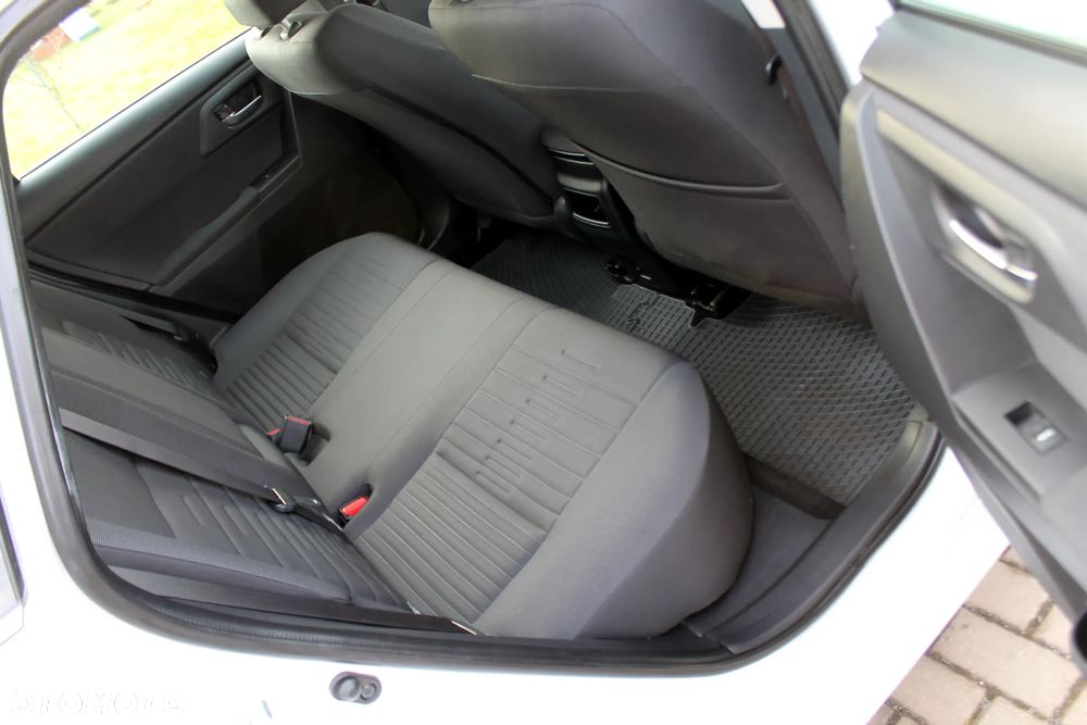 Toyota Auris - 14