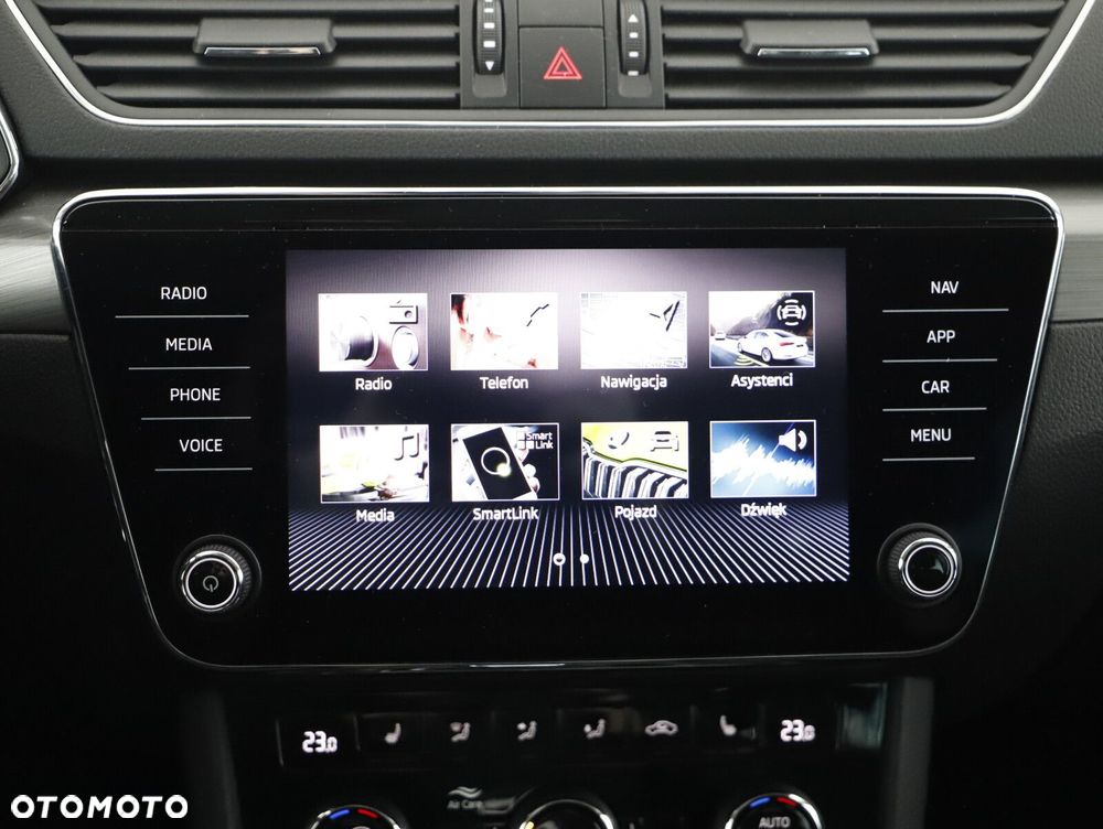 Skoda Superb 2.0 TDI SCR Style DSG - 20