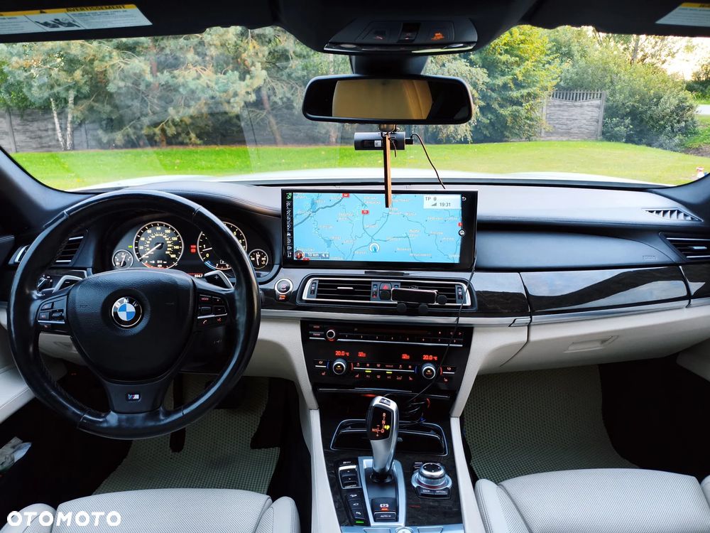 BMW Seria 7 740Li - 17