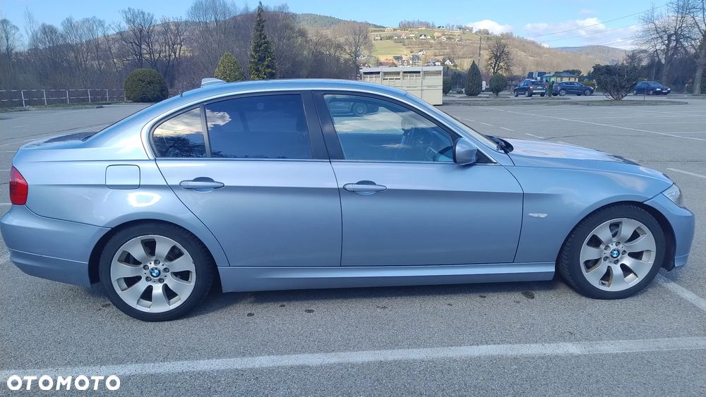 BMW Seria 3 325i - 2