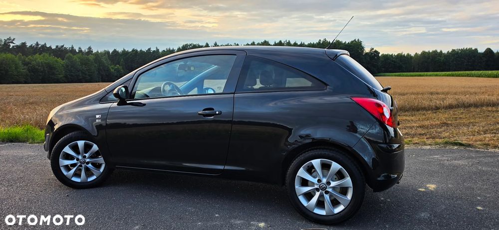 Opel Corsa 1.4 16V 150 Jahre - 11