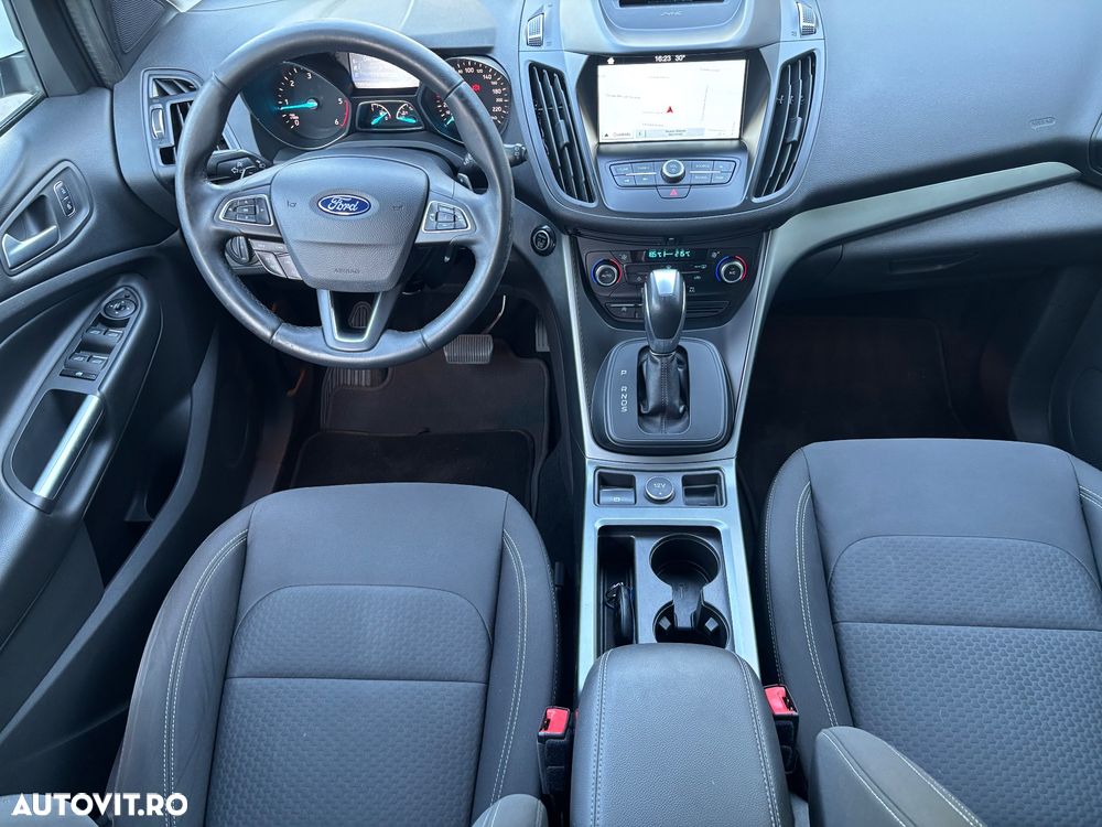 Ford Kuga 1.5 TDCi 2WD Powershift Titanium - 11