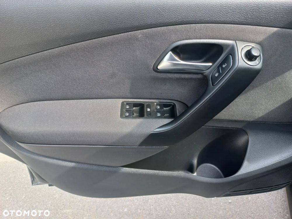 Volkswagen Polo 1.4 16V Comfortline Optimum - 34