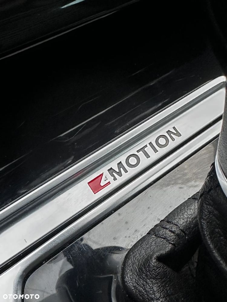 Volkswagen Passat Variant 2.0 TDI SCR 4Motion DSG Highline - 34