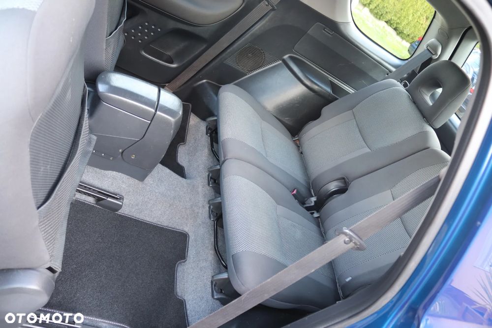 Toyota RAV4 4x4 Sol - 25