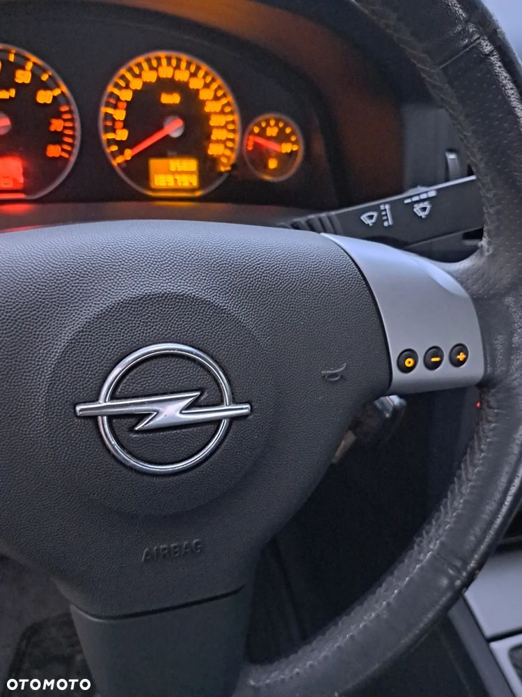 Opel Vectra 3.2 V6 GTS - 25