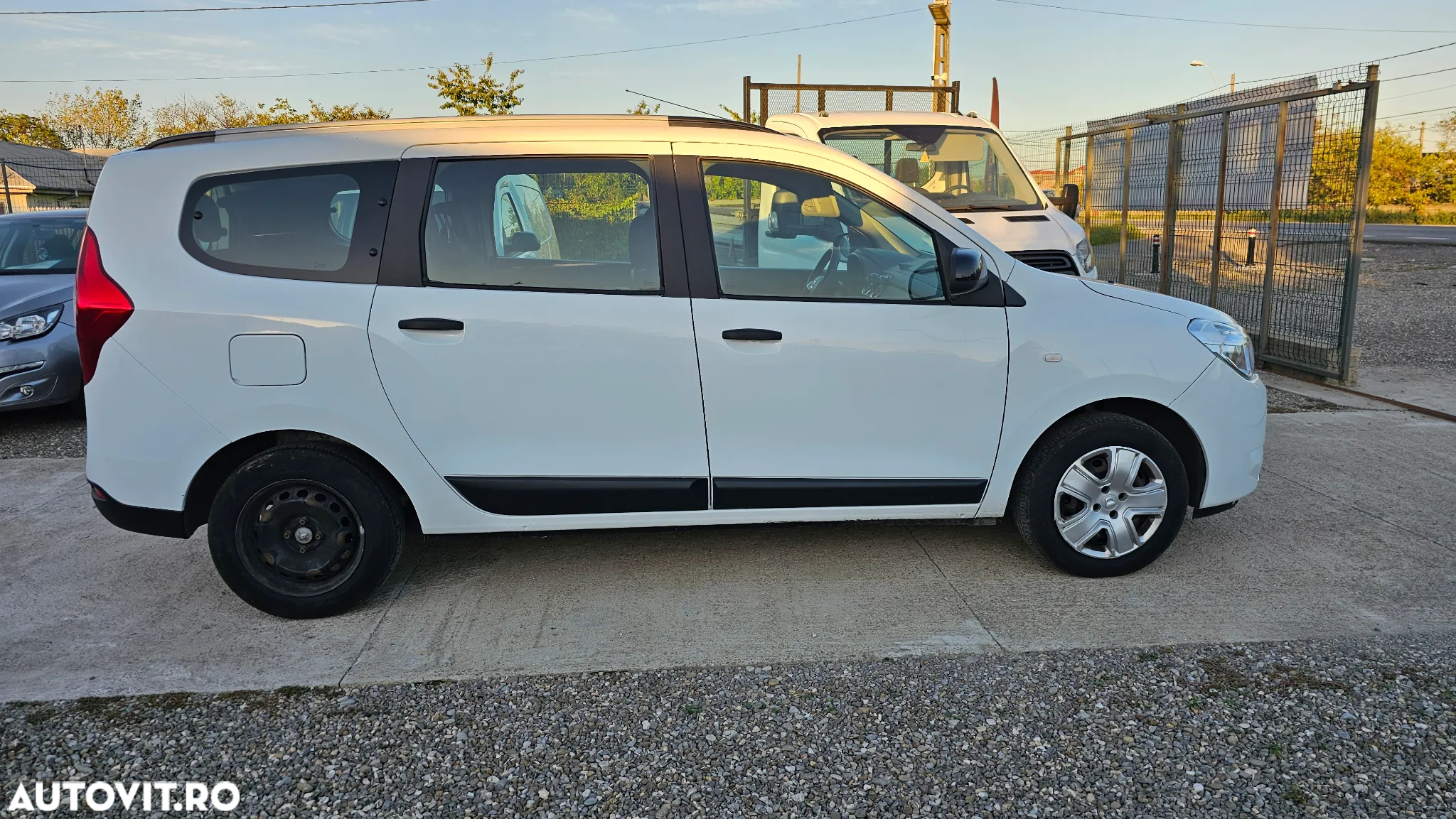 Dacia Lodgy 1.6 SCe Laureate - 15