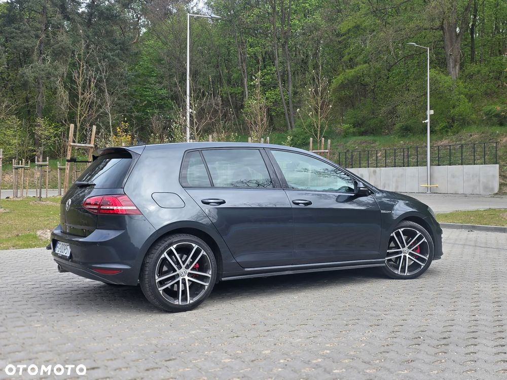 Volkswagen Golf 2.0 TDI BMT GTD - 17
