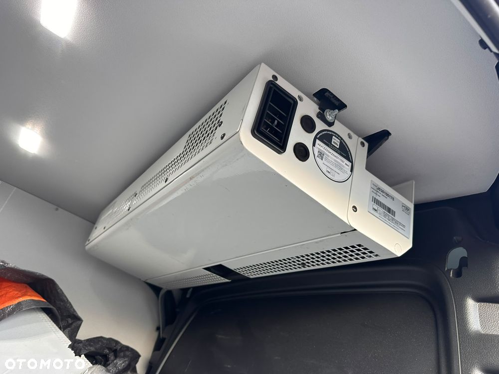 Volkswagen Caddy - 11