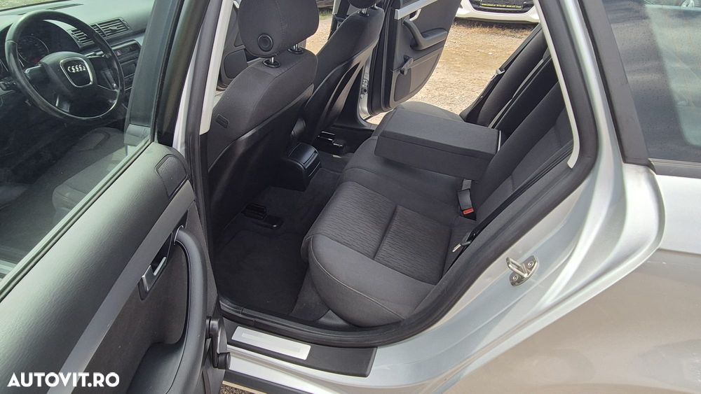 Audi A4 Avant 2.0 TDI DPF - 8