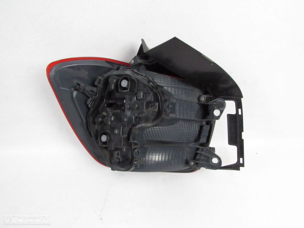 Farolim Led Direito/Trás Seminovo/ Original BMW 1 (F20)/BMW 1 (F21) 63217241542 - 3