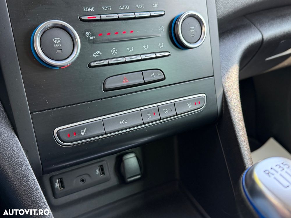 Renault Megane BLUE dCi 115 GT LINE - 26