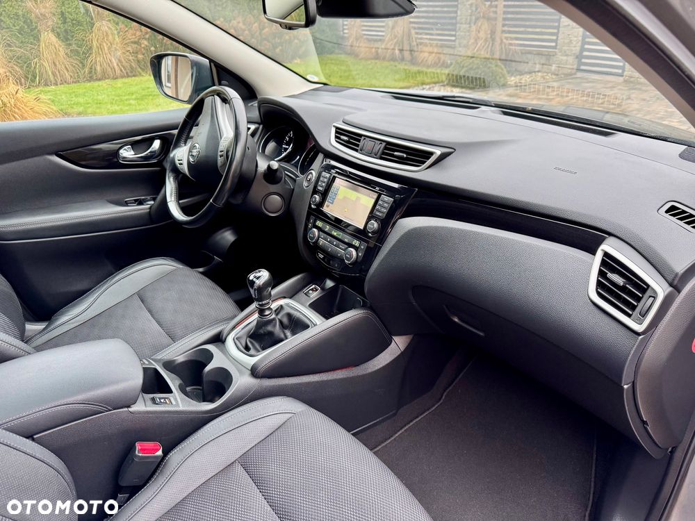 Nissan Qashqai 1.6 DIG-T TEKNA+ - 32